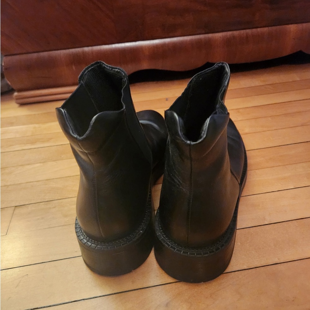 Men's Black Leather Boots - Picture 5 of 8